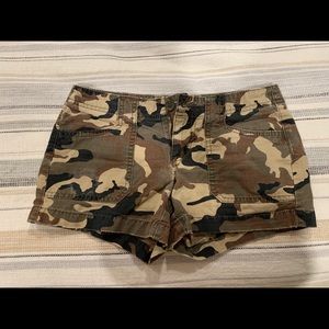Arizona Jean Co. Camouflage shorts